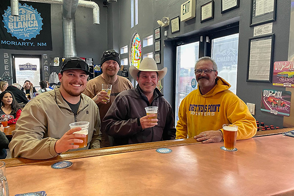Beer-Drinkers-600x400